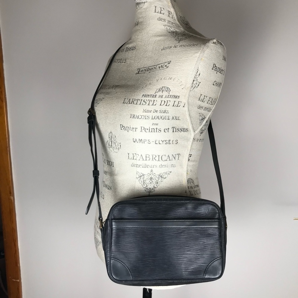 Authentic Louis Vuitton Trocadero